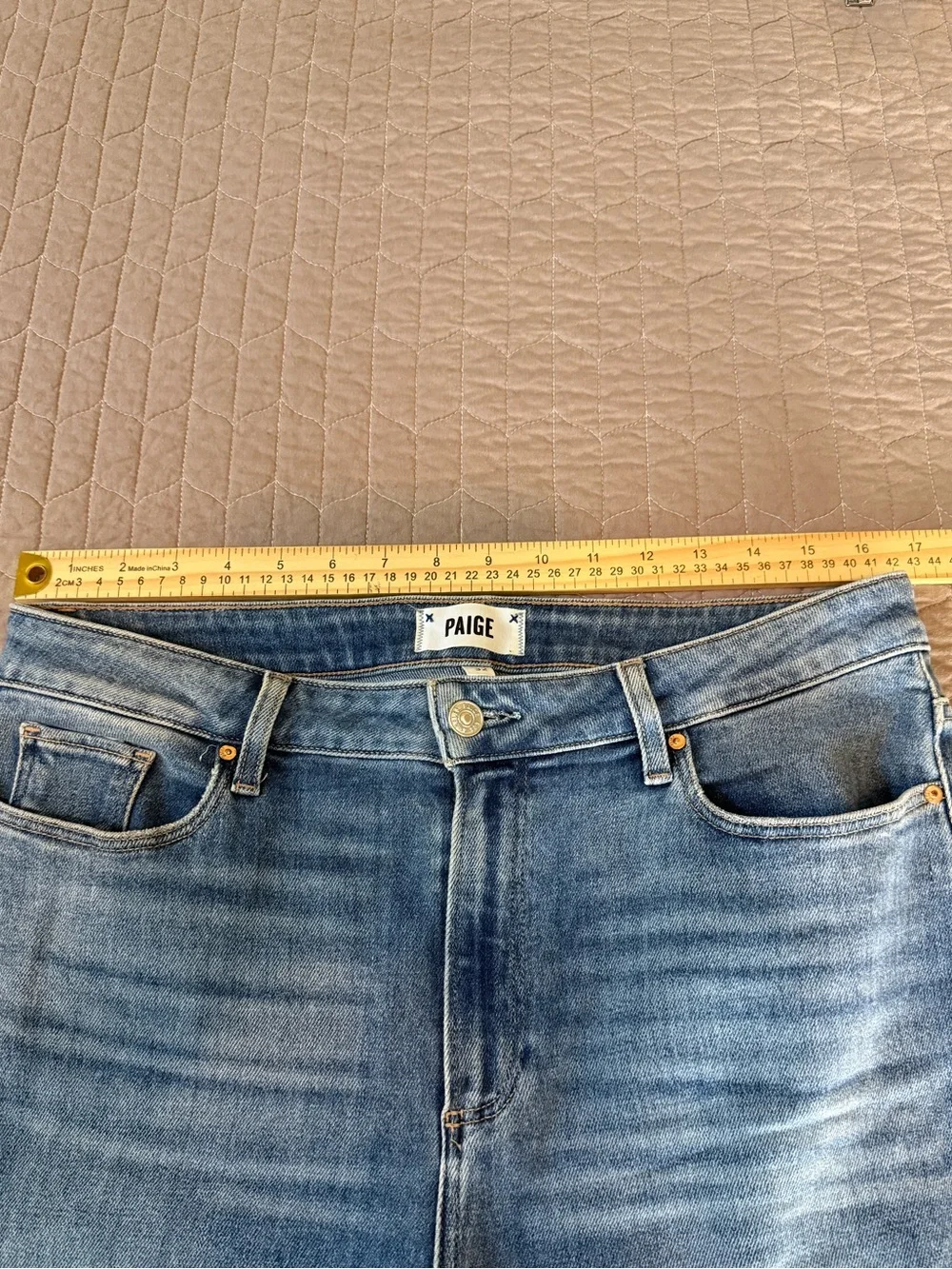 PAIGE Mid Wash High-Rise Cropped Jeans - Blue